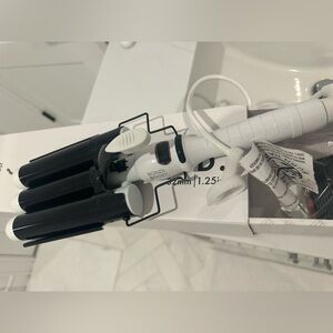 Bondi Boost Black Hair Waver